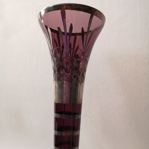 Beautiful Vintage Purple Amethyst Glass Vase w/ Silver Overlay Art Deco Design - Picture 2 of 7